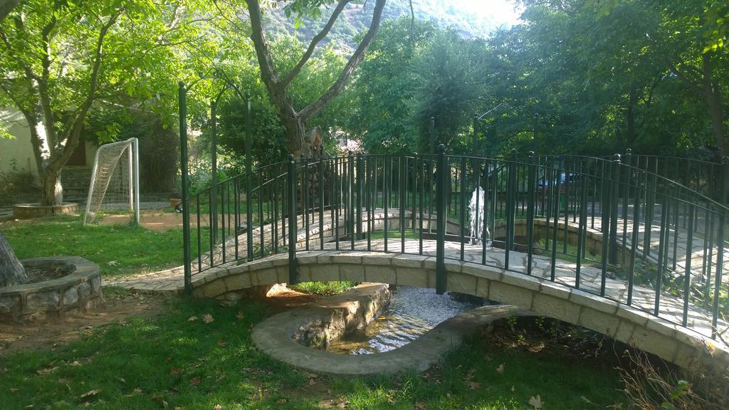 Hani Zemenou Arachova Esterno foto