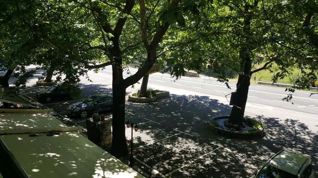 Hani Zemenou Arachova Esterno foto